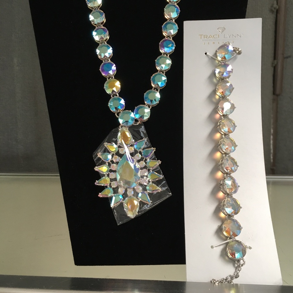 Chrystal necklace & matching bracelet